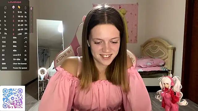VibeQueenLucy online show from October 2025 03:05:02 PM