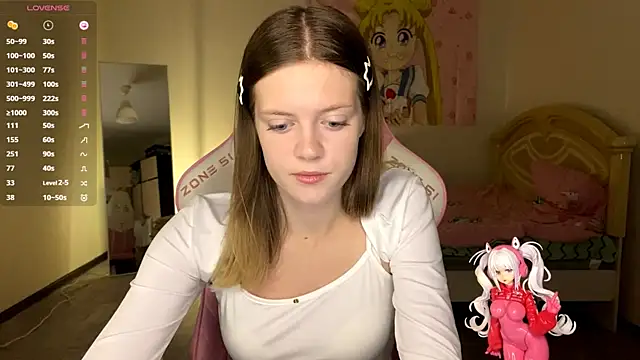 Snapshot of VibeQueenLucy chatting on October 2025 02:17:02 PM VibeQueenLucy online show from October 2025 02:17:02 PM