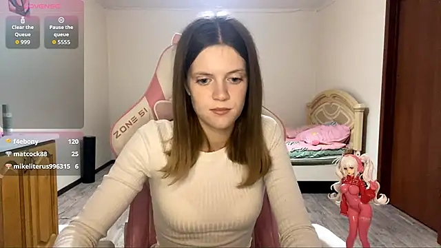 VibeQueenLucy online show from September 2025 03:47:02 PM