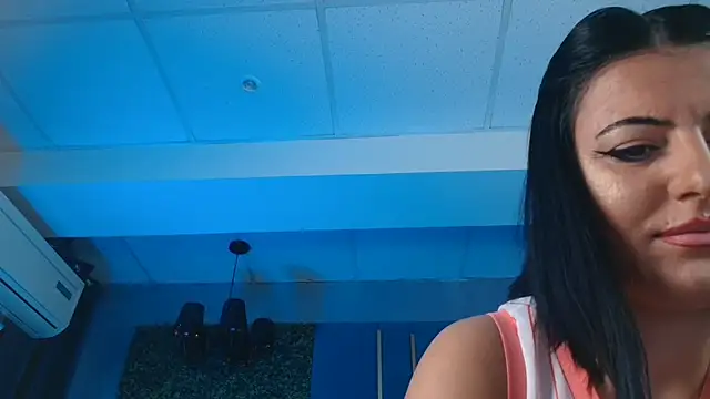 Snapshot of ReeneKortney chatting on September 2025 05:28:01 AM ReeneKortney online show from September 2025 05:28:01 AM