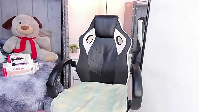 Miyu Komori online show from March 2026 07:37:01 PM