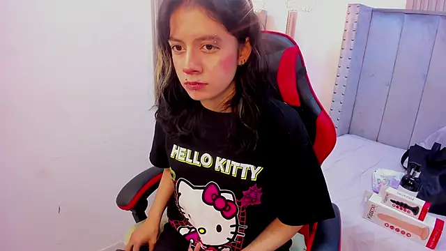 Miyu Komori online show from March 2026 01:00:01 PM