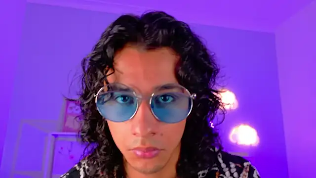 BenjiFiore  online show from September 2025 07:36:02 PM
