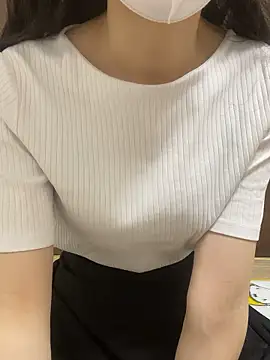 Snapshot of yayoi_jp chatting on June 2026 03:57:01 PM yayoi jp online show from June 2026 03:57:01 PM