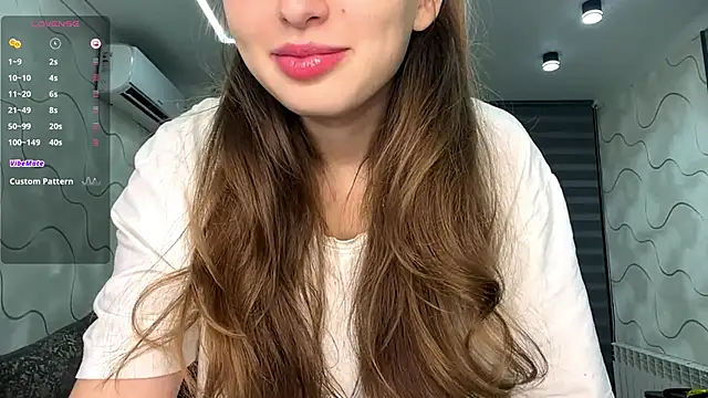 CharlynDini online show from November 2025 03:26:01 PM