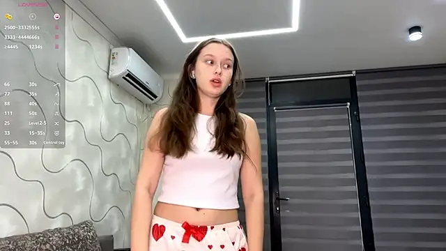 CharlynDini online show from October 2025 03:12:01 PM