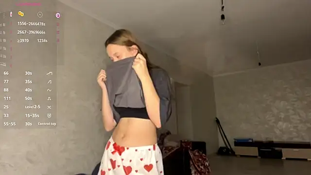 CharlynDini online show from September 2025 03:34:01 PM