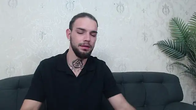 Snapshot of DanyelCarter chatting on October 2025 06:19:02 PM DanyelCarter online show from October 2025 06:19:02 PM