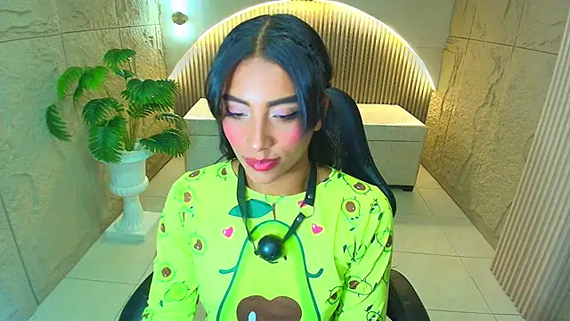 katty berry r online show from December 2025 08:12:01 PM