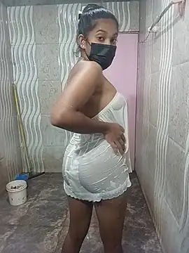 Snapshot of Shani_Izu chatting on May 2026 11:49:02 AM Shani Izu online show from May 2026 11:49:02 AM