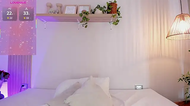 Cristalfoxy  online show from January 2026 07:17:02 PM