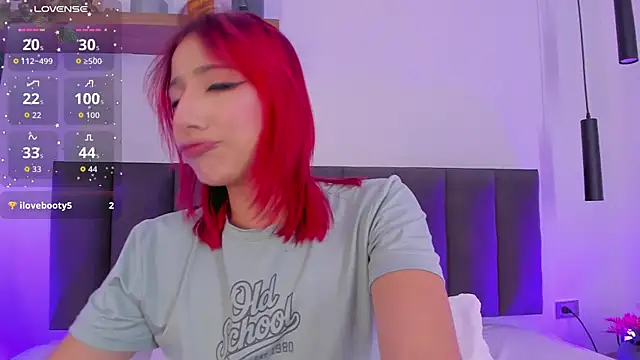 Cristalfoxy  online show from May 2026 08:08:01 PM