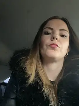 SexyLoLoUK online show from November 2025 10:20:01 AM