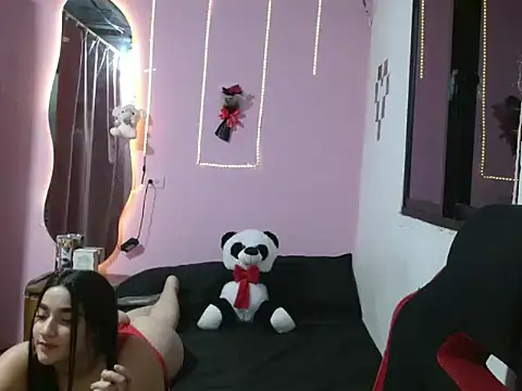 Snapshot of ScarlethG chatting on September 2025 04:07:02 AM ScarlethG online show from September 2025 04:07:02 AM