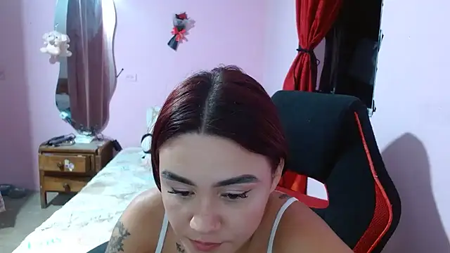 Snapshot of ScarlethG chatting on October 2025 04:14:01 AM ScarlethG online show from October 2025 04:14:01 AM