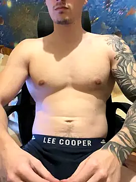 fronkie9384 online show from December 2025 08:26:01 PM