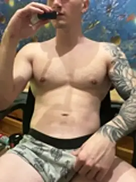 fronkie9384 online show from March 2026 07:04:02 PM