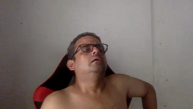 Snapshot of Katracho6969 chatting on June 2026 06:13:01 PM Katracho6969 online show from June 2026 06:13:01 PM