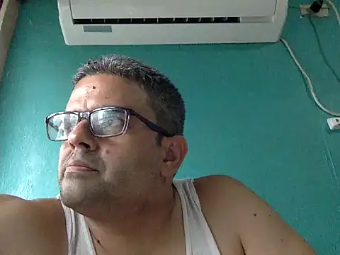 Snapshot of Katracho6969 chatting on November 2025 09:19:01 PM Katracho6969 online show from November 2025 09:19:01 PM