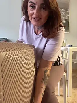 Snapshot of IrishmilfAnna chatting on September 2025 04:56:01 PM IrishmilfAnna online show from September 2025 04:56:01 PM