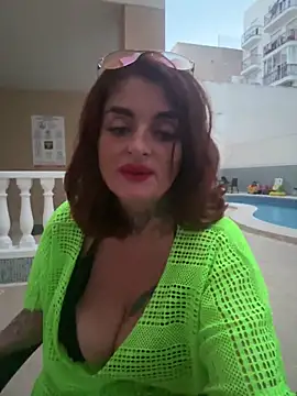 Snapshot of IrishmilfAnna chatting on September 2025 06:15:02 PM IrishmilfAnna online show from September 2025 06:15:02 PM
