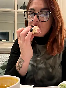 Snapshot of IrishmilfAnna chatting on September 2025 01:23:01 PM IrishmilfAnna online show from September 2025 01:23:01 PM
