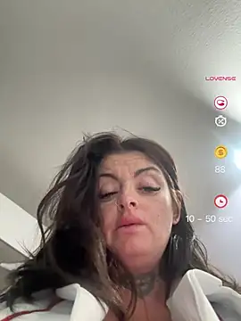 Snapshot of IrishmilfAnna chatting on May 2026 07:46:01 PM IrishmilfAnna online show from May 2026 07:46:01 PM