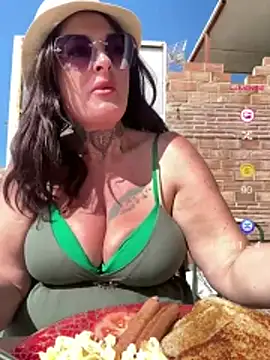 Snapshot of IrishmilfAnna chatting on May 2026 09:03:02 AM IrishmilfAnna online show from May 2026 09:03:02 AM