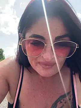 Snapshot of IrishmilfAnna chatting on April 2026 01:41:02 PM IrishmilfAnna online show from April 2026 01:41:02 PM