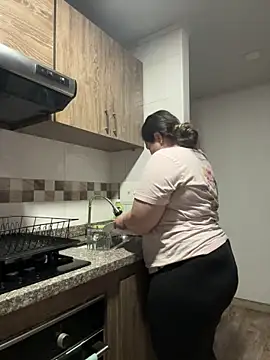 PortuPAWG online show from May 2026 10:42:01 PM