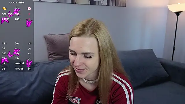 HelenMartines online show from October 2025 10:18:02 AM