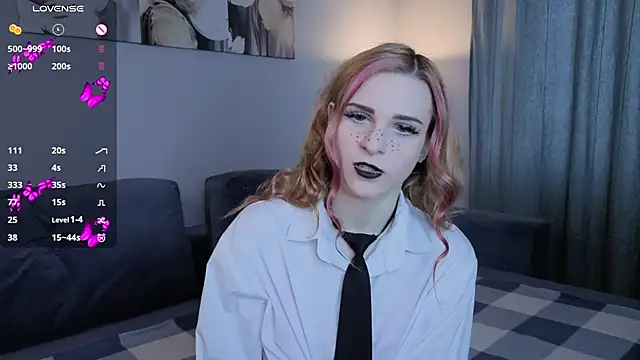 HelenMartines online show from October 2025 10:01:02 AM