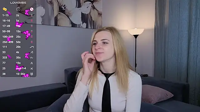 HelenMartines online show from October 2025 10:27:01 AM