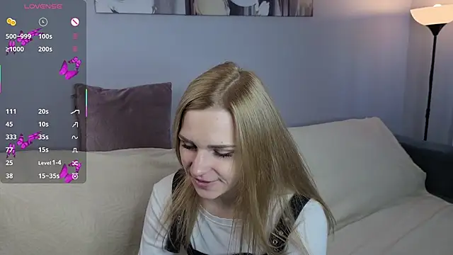 HelenMartines online show from September 2025 10:43:01 AM
