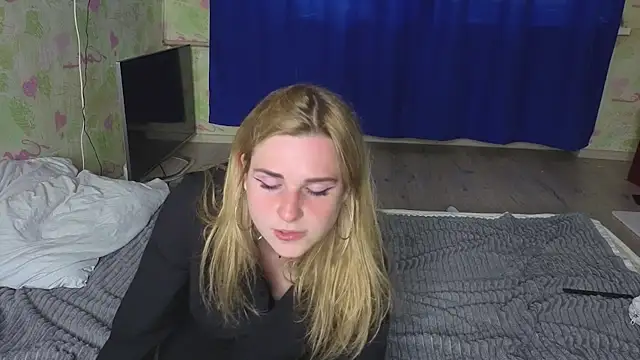 HelenMartines online show from June 2026 11:42:02 AM