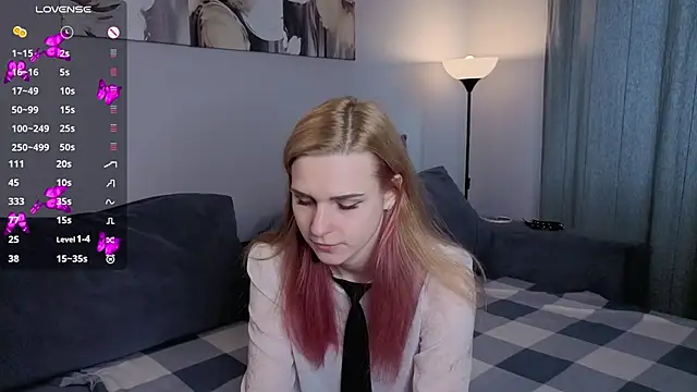 HelenMartines online show from October 2025 10:12:01 AM