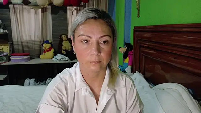  Charlize theron  online show from February 2026 11:05:02 PM