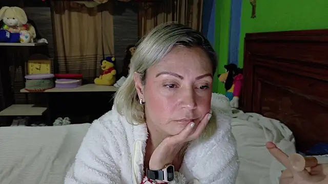  Charlize theron  online show from February 2026 02:53:01 AM