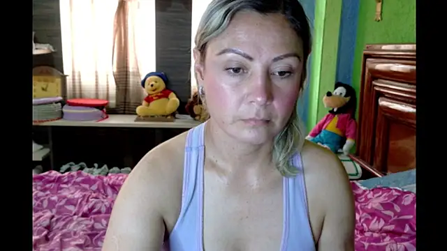  Charlize theron  online show from April 2026 07:31:02 PM