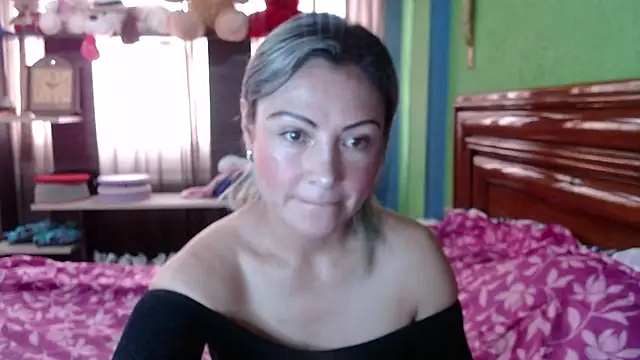  Charlize theron  online show from October 2025 08:31:01 PM