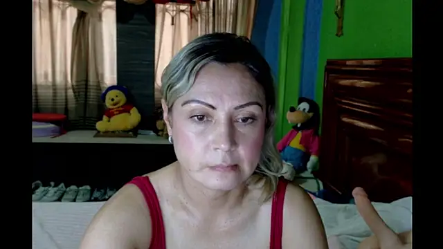  Charlize theron  online show from April 2026 10:44:01 PM