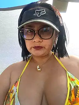 Snapshot of Milagros-hot chatting on October 2025 07:49:02 PM Milagros-hot online show from October 2025 07:49:02 PM
