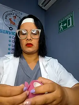Snapshot of Milagros-hot chatting on October 2025 04:44:02 AM Milagros-hot online show from October 2025 04:44:02 AM