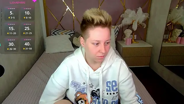 AlexandraGreen online show from September 2025 08:59:01 PM