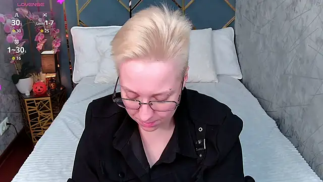 AlexandraGreen online show from October 2025 09:11:02 PM