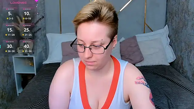 AlexandraGreen online show from October 2025 09:04:02 PM