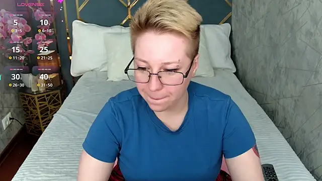 AlexandraGreen online show from October 2025 10:02:01 PM
