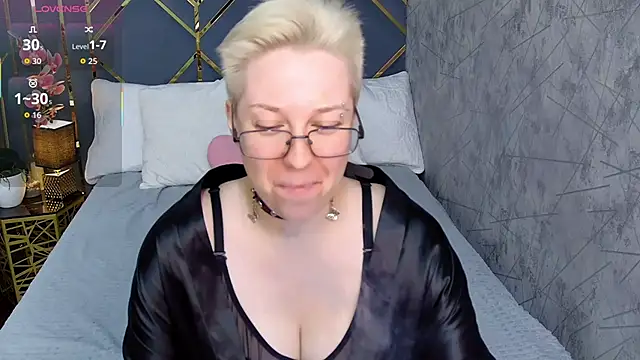 AlexandraGreen online show from November 2025 08:56:01 PM