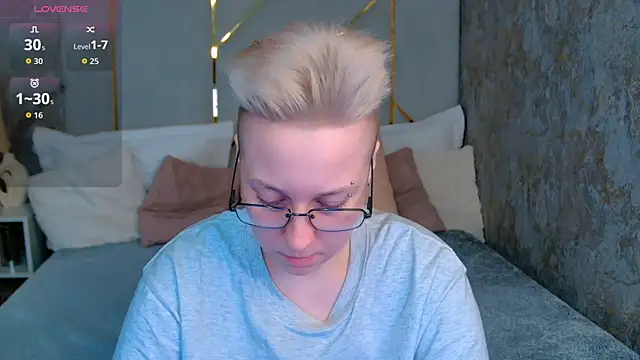 AlexandraGreen online show from November 2025 09:30:02 PM