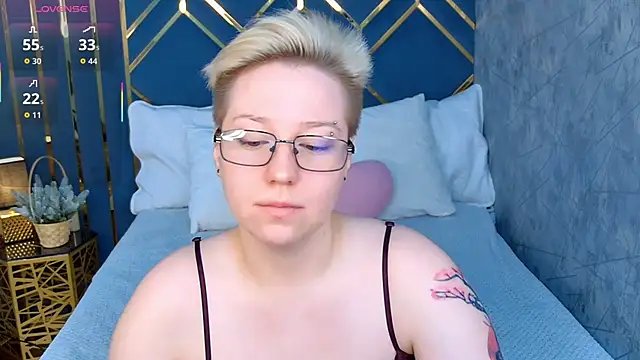 AlexandraGreen online show from December 2025 04:01:02 PM